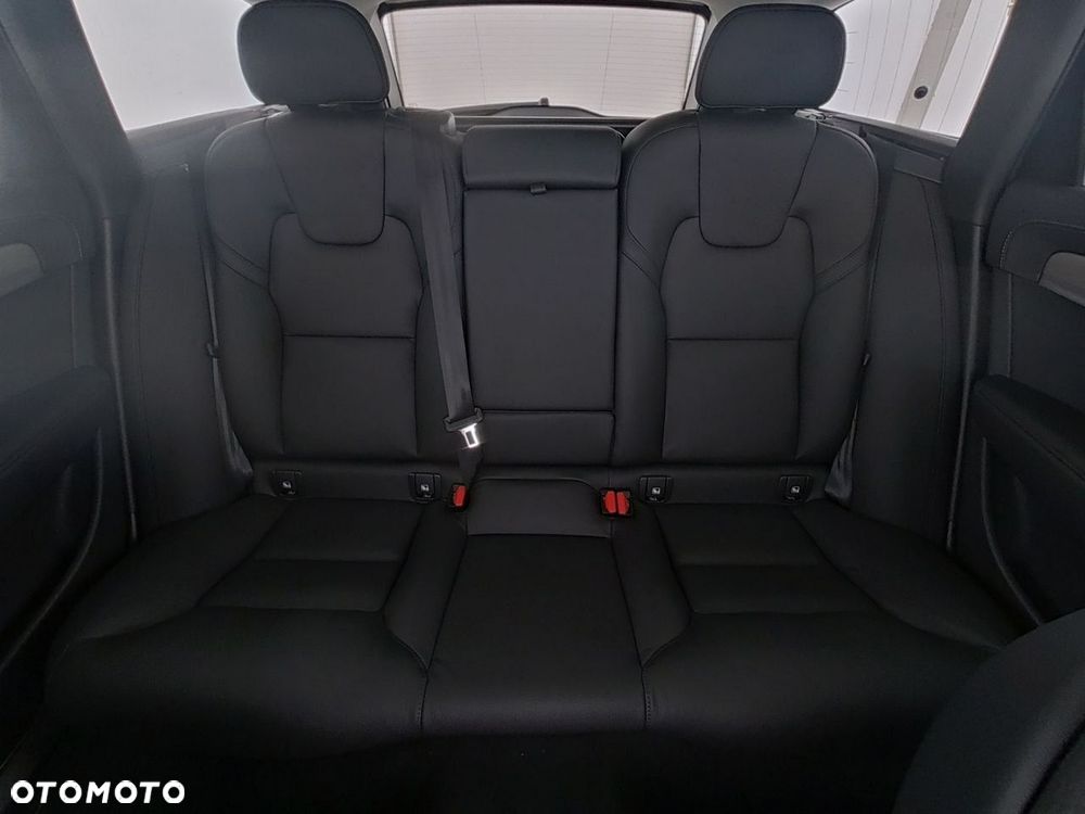 Volvo V90 - 13
