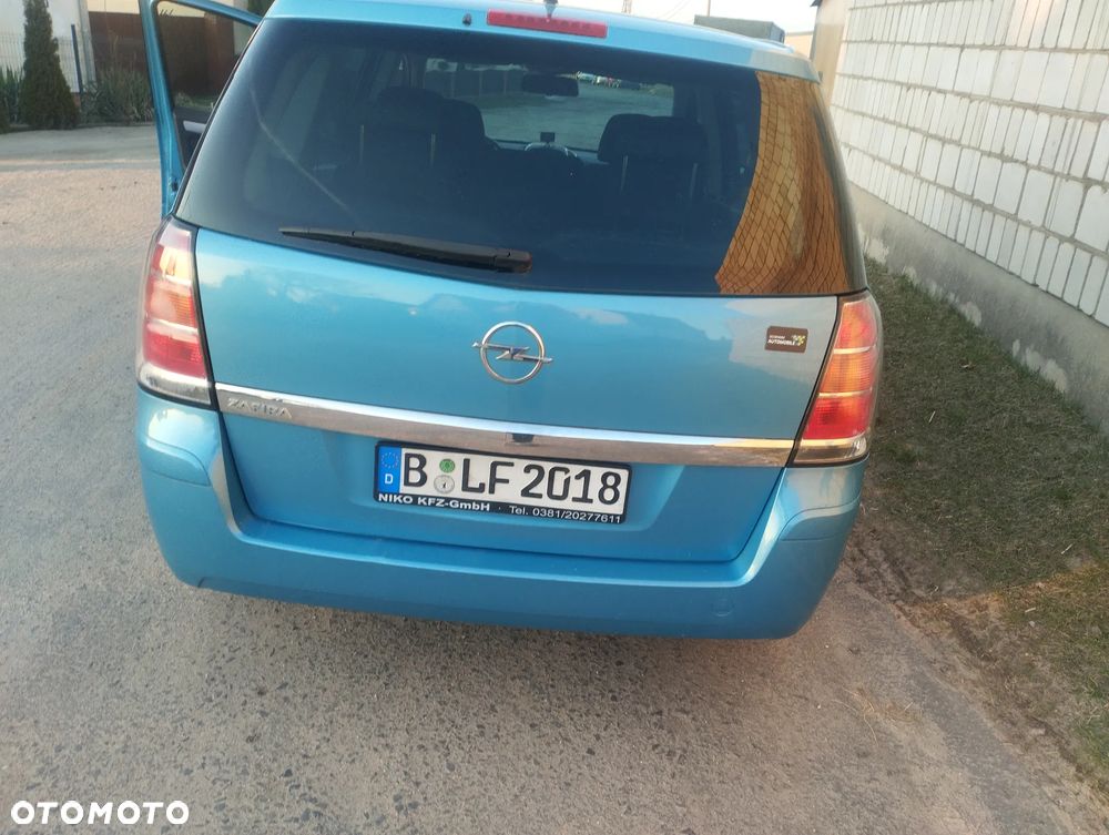 Opel Zafira - 2