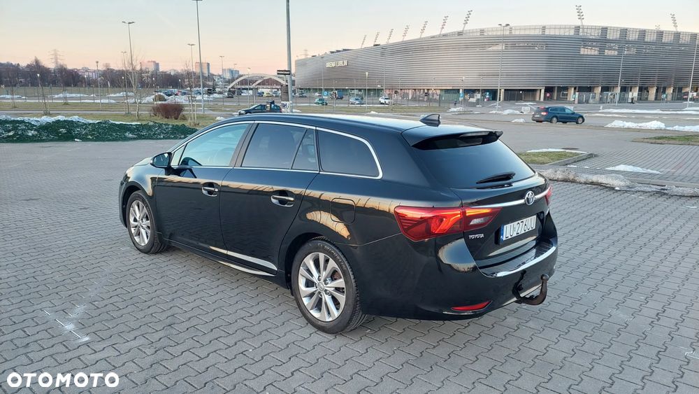 Toyota Avensis 1.8 Premium EU5 MS - 4