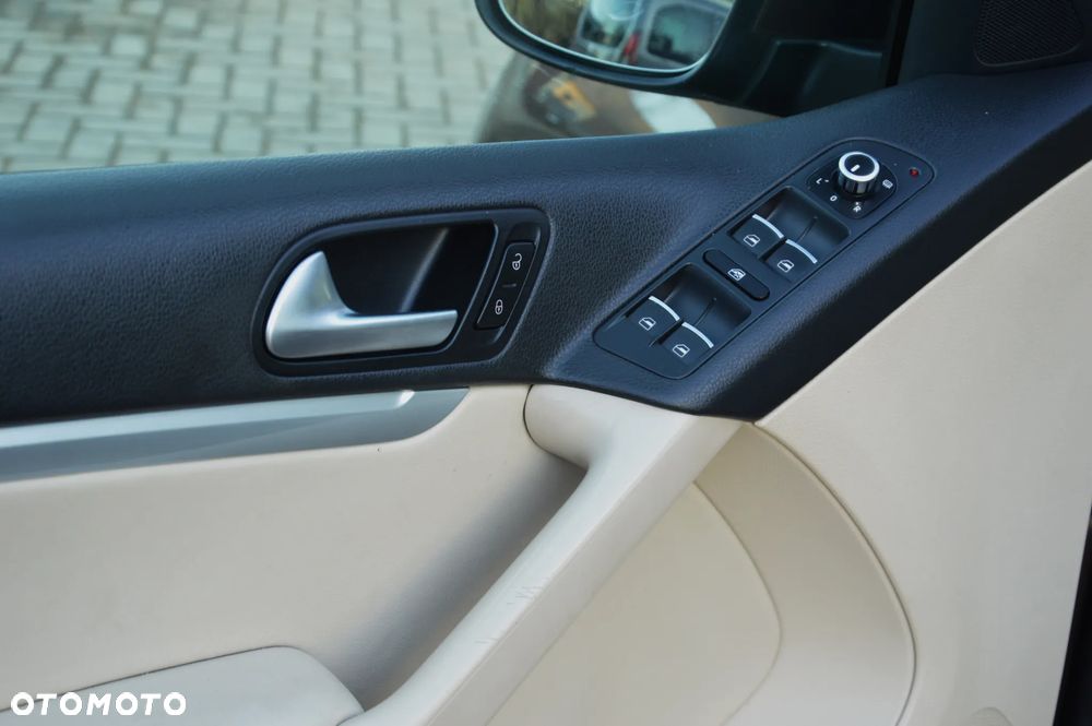 Volkswagen Tiguan - 15