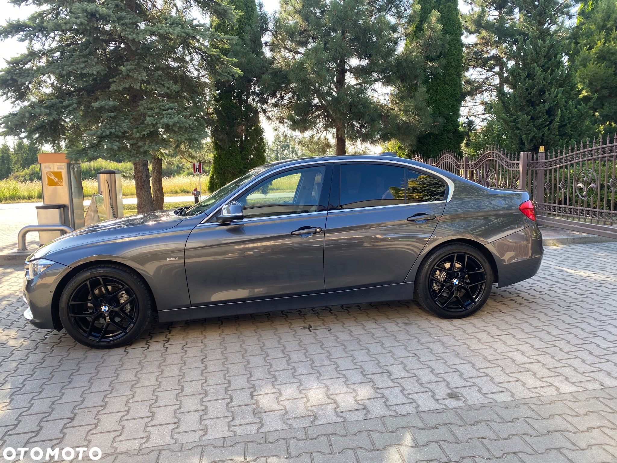 BMW Seria 3 320d Luxury Line - 4