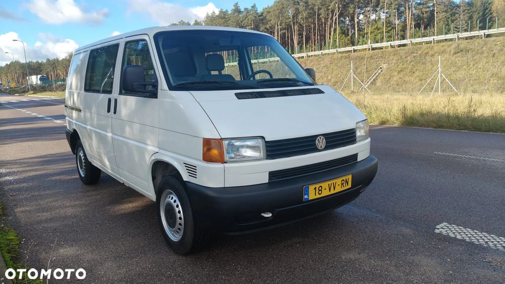 Volkswagen Transporter - 2