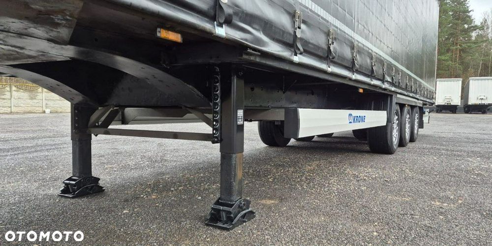 Krone Firana Mega, Dach podnoszony - 13