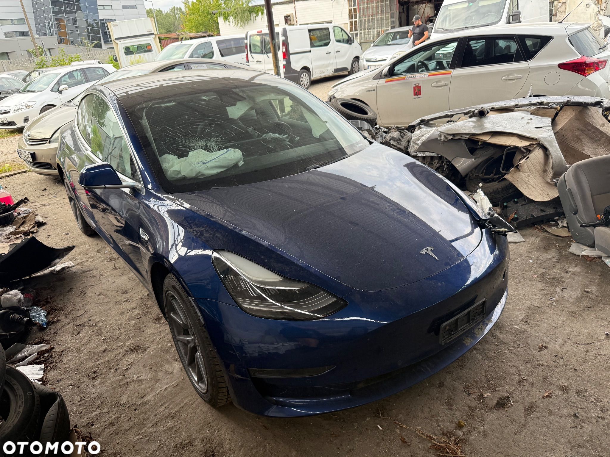 Tesla Model 3 Langstreckenbatterie Allradantrieb Dual Motor - 1