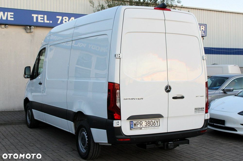 Mercedes-Benz Sprinter - 4