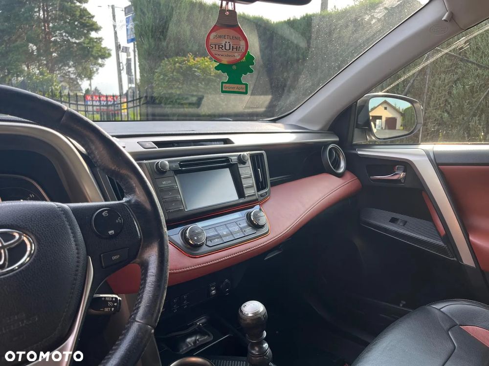 Toyota RAV4 2.0 D-4D Premium - 10