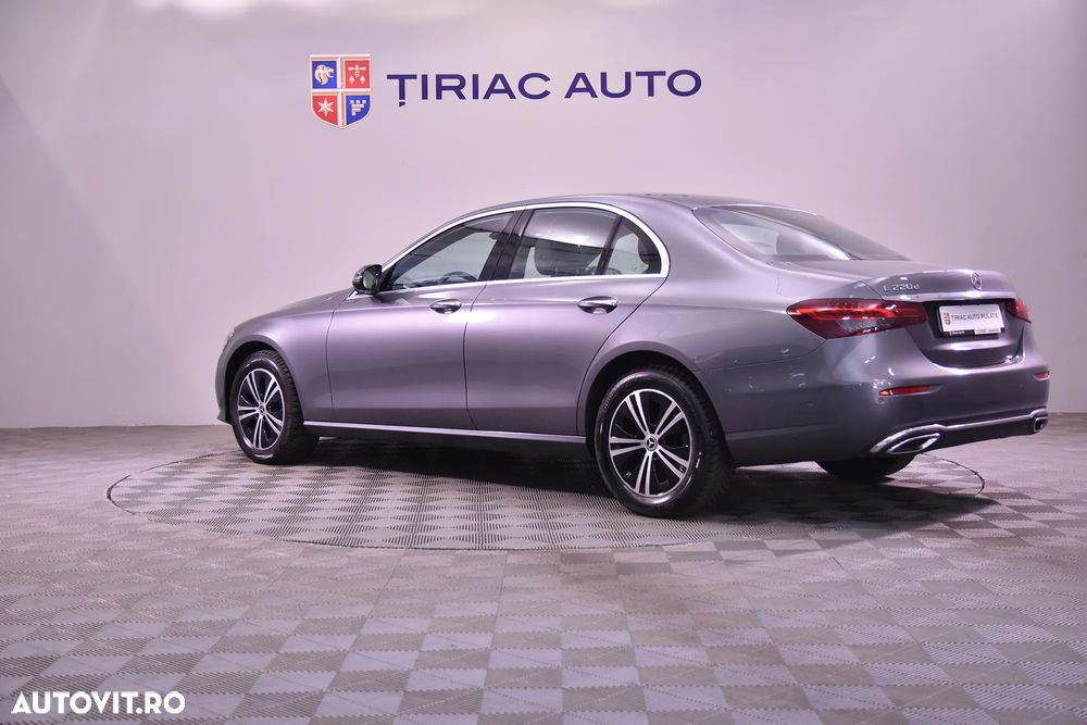 Mercedes-Benz E 220 d Aut. - 3
