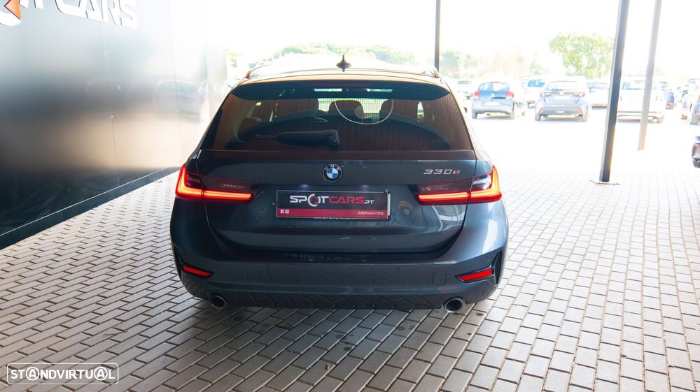 BMW 330 e Touring Corporate Edition Auto - 8