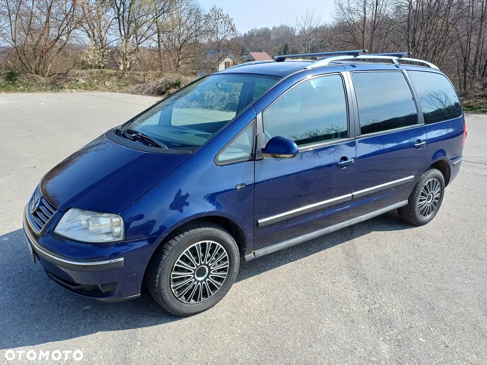 Volkswagen Sharan 1.9 TDI Highline 4Mot - 1