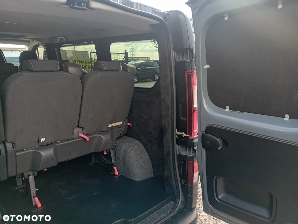 Renault Trafic - 12