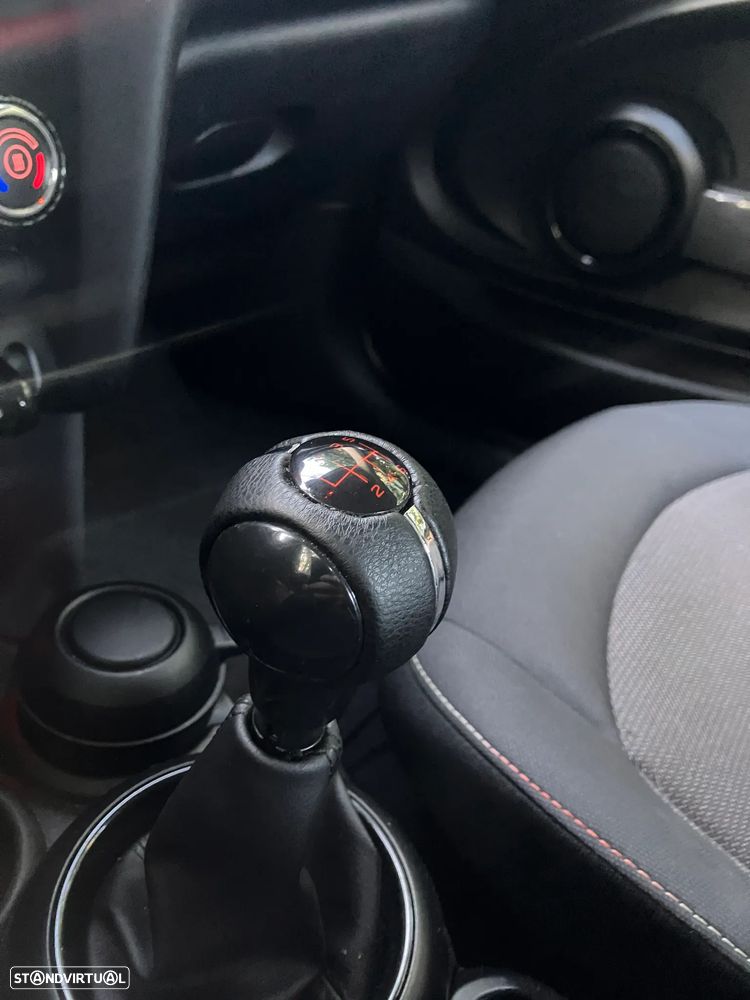 MINI 3 Portas One - 12
