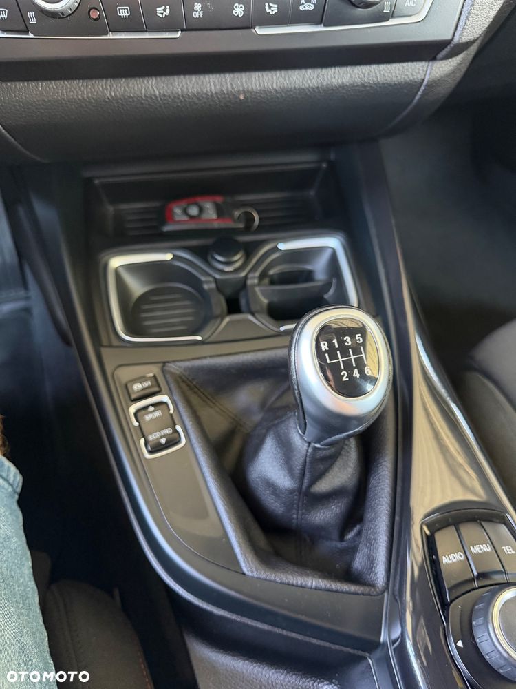 BMW Seria 1 118d Sport Line - 24