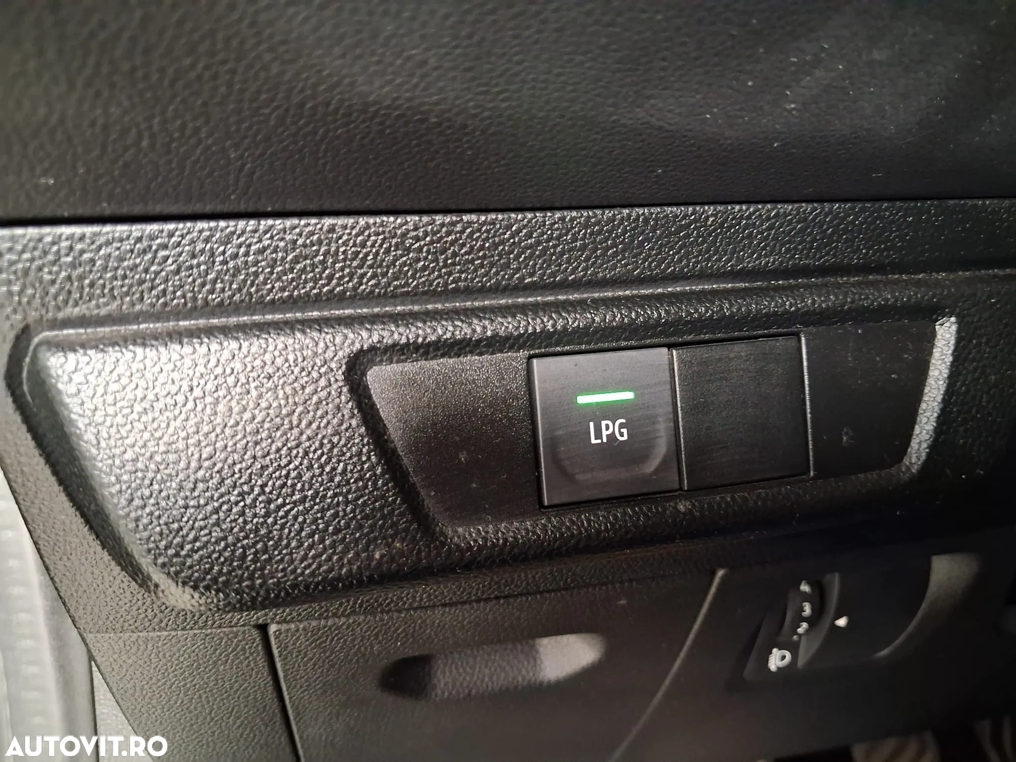 Dacia Logan ECO-G 100 MT6 Comfort - 8