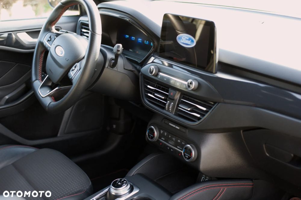 Ford Focus 1.5 EcoBlue Start-Stopp-System ST-LINE X - 10
