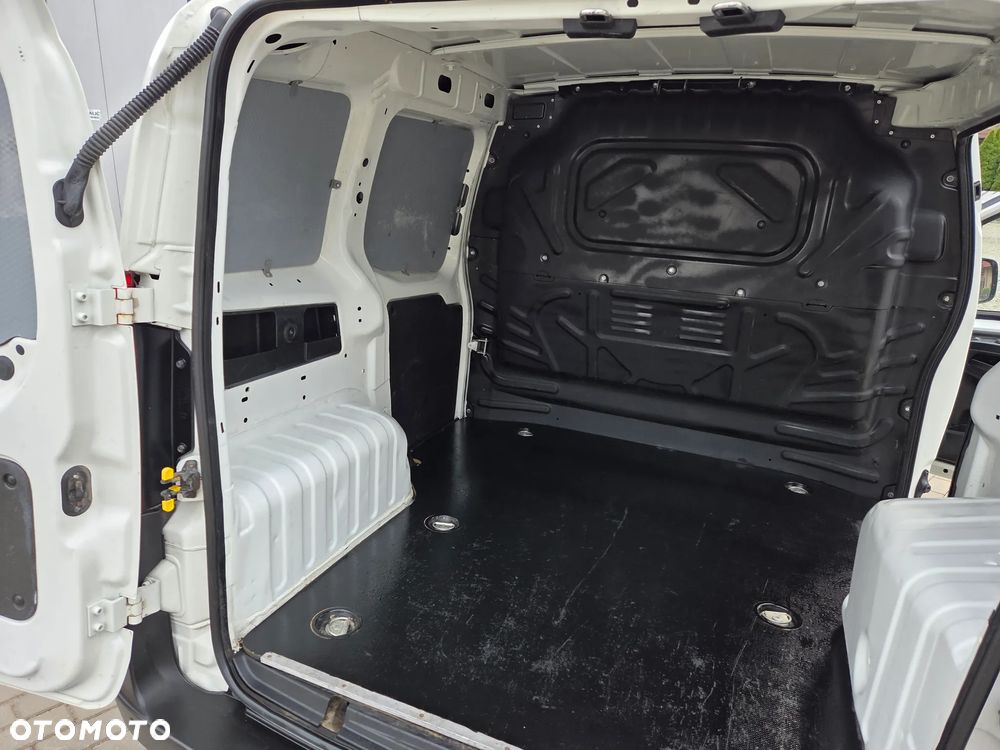 Fiat Fiorino 1.4 Easy - 19