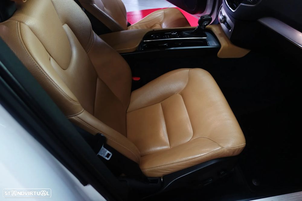 Volvo XC 90 2.0 D4 Inscription - 36