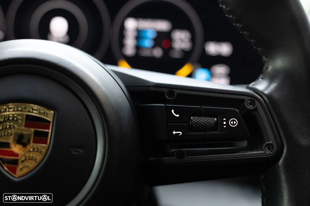 Porsche Taycan Turbo S - 31