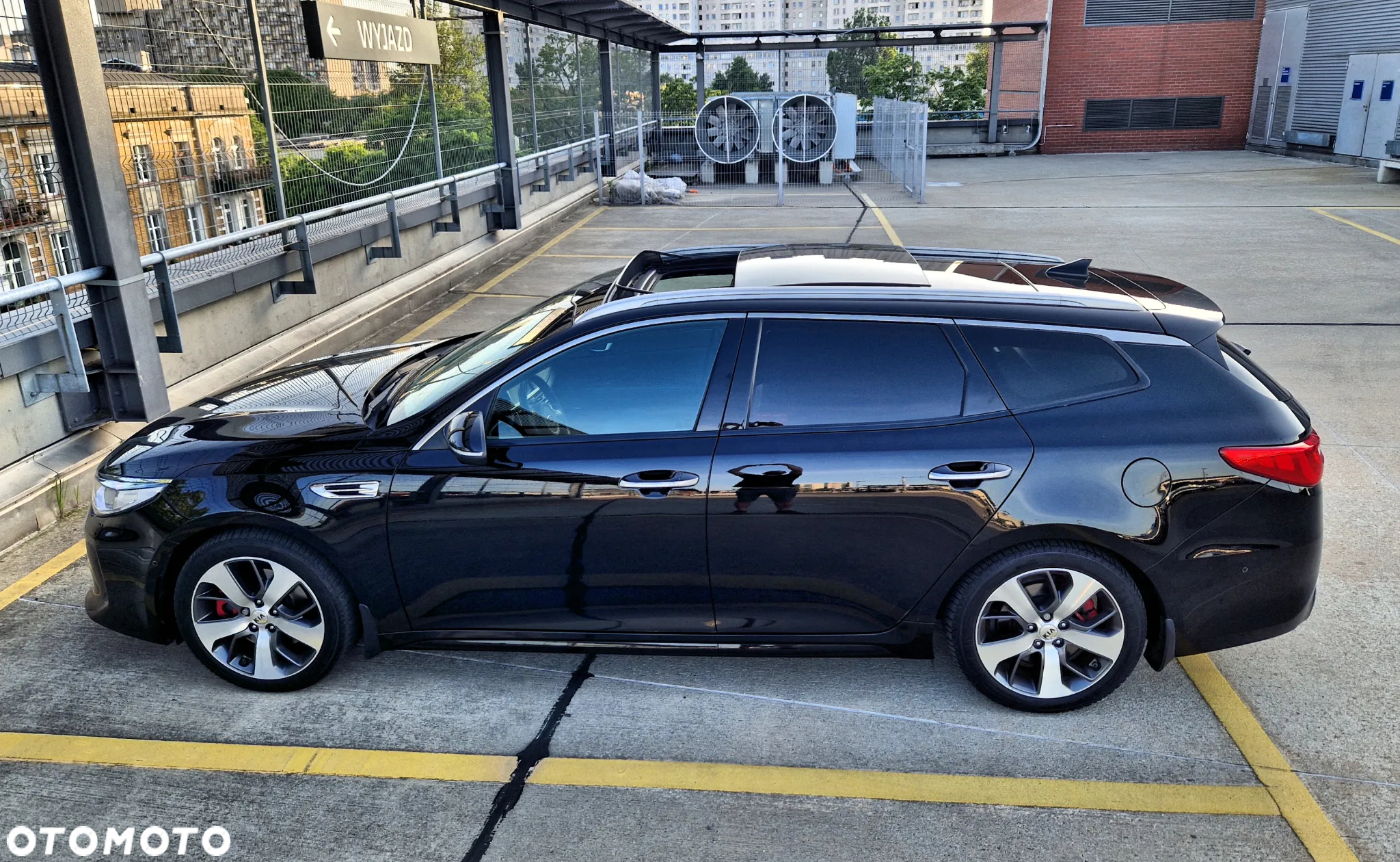 Kia Optima 2.0 T-GDI GT - 12