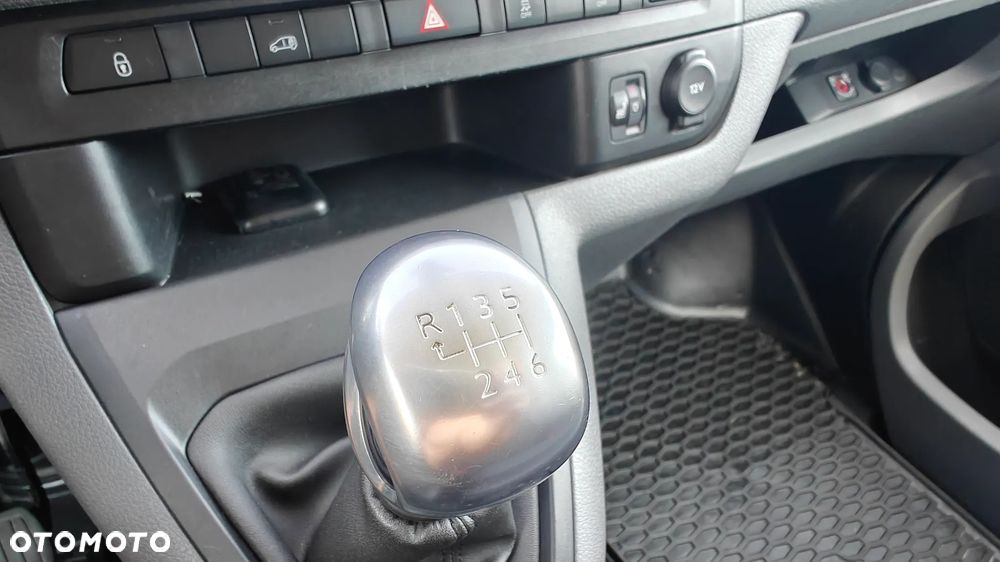 Opel Vivaro - 16
