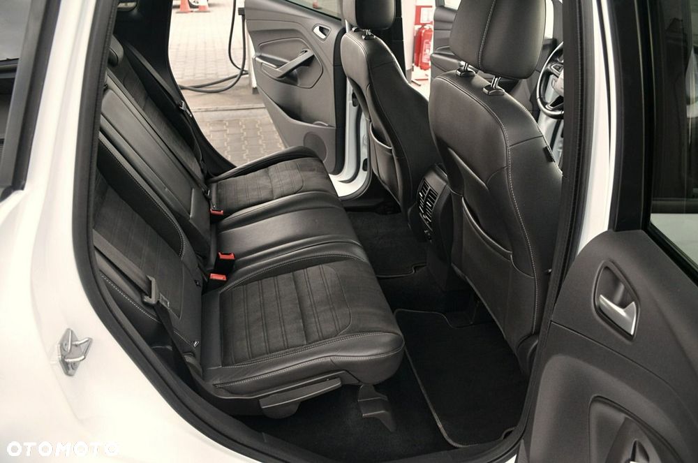 Ford Kuga - 16