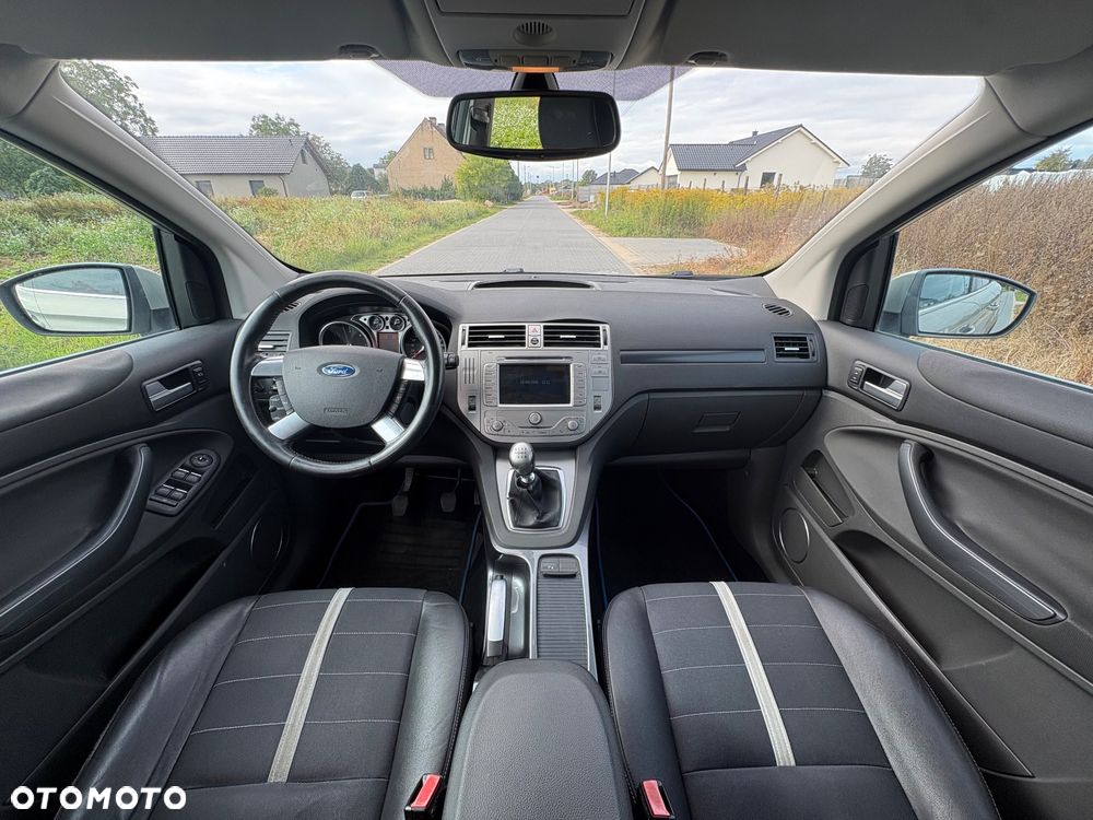 Ford Kuga - 18