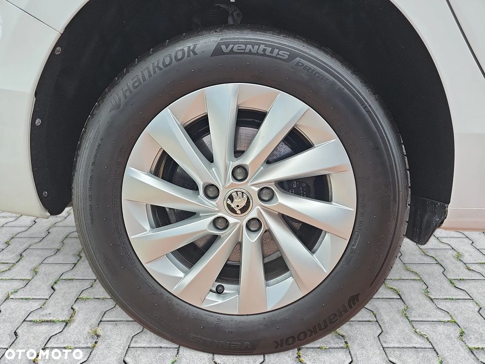 Skoda Superb 2.0 TDI SCR Essence DSG - 14