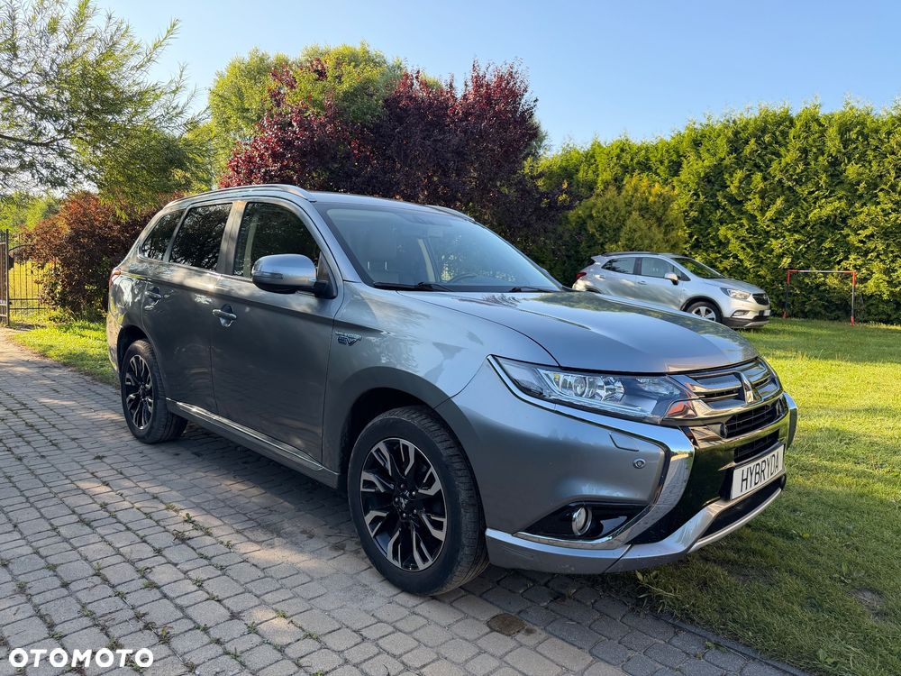 Mitsubishi Outlander - 20