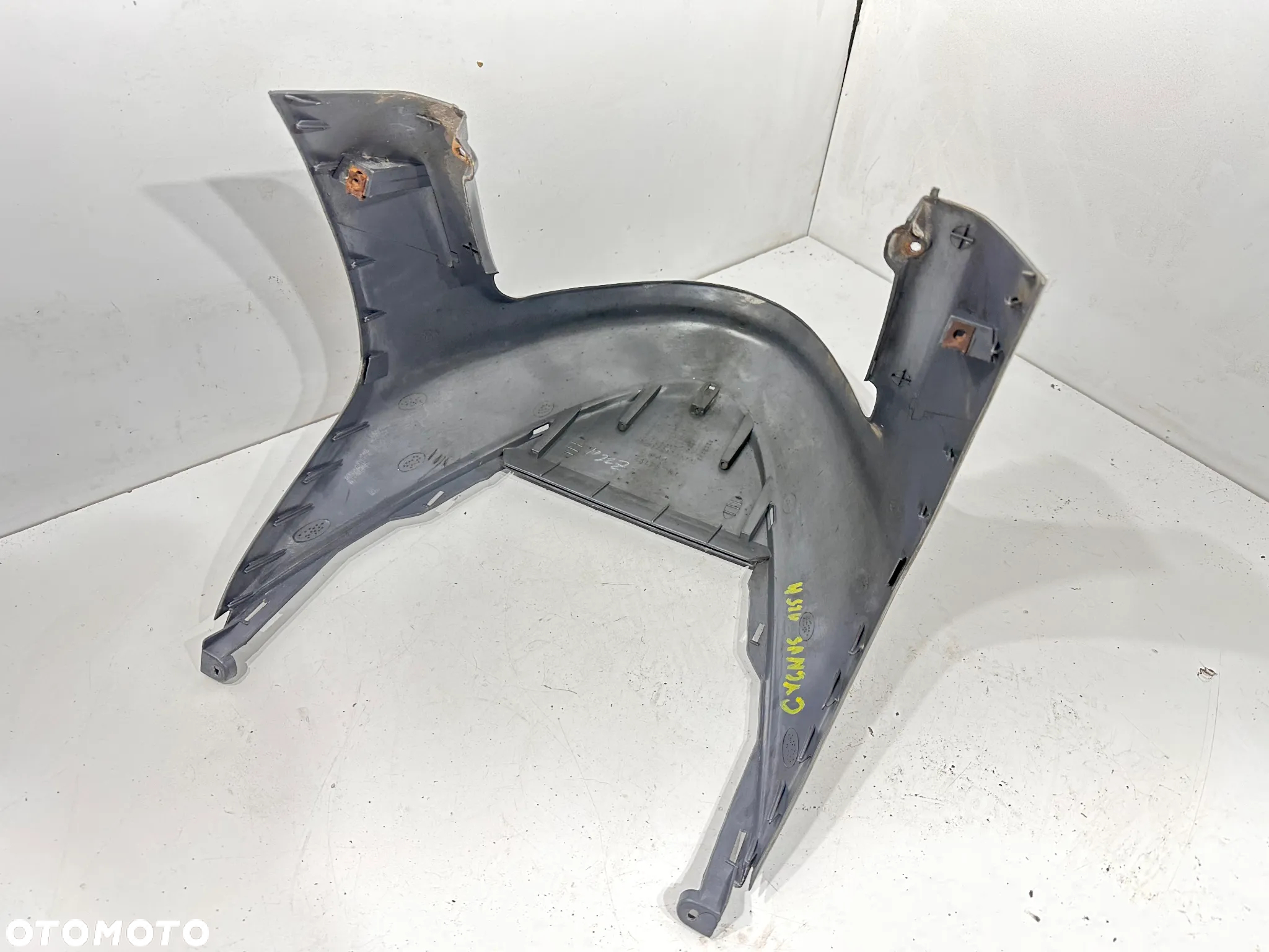 Czacha dolna nosek Yamaha Cygnus XC 125 - 4