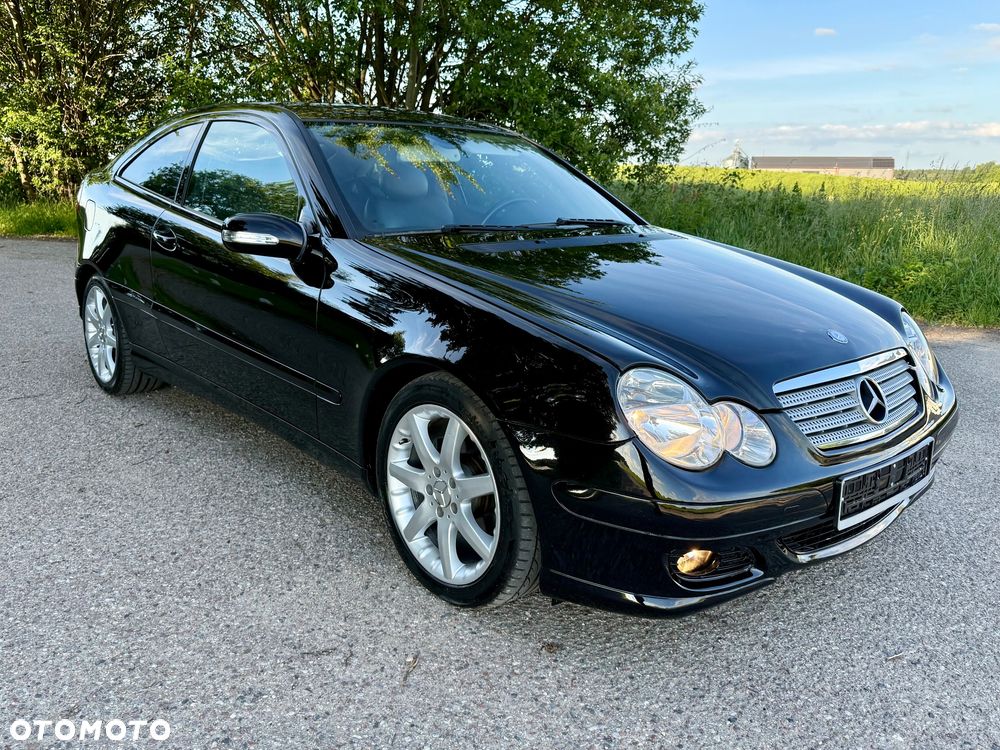 Mercedes-Benz Klasa C 180 Kompressor Automatik Sport Edition - 11