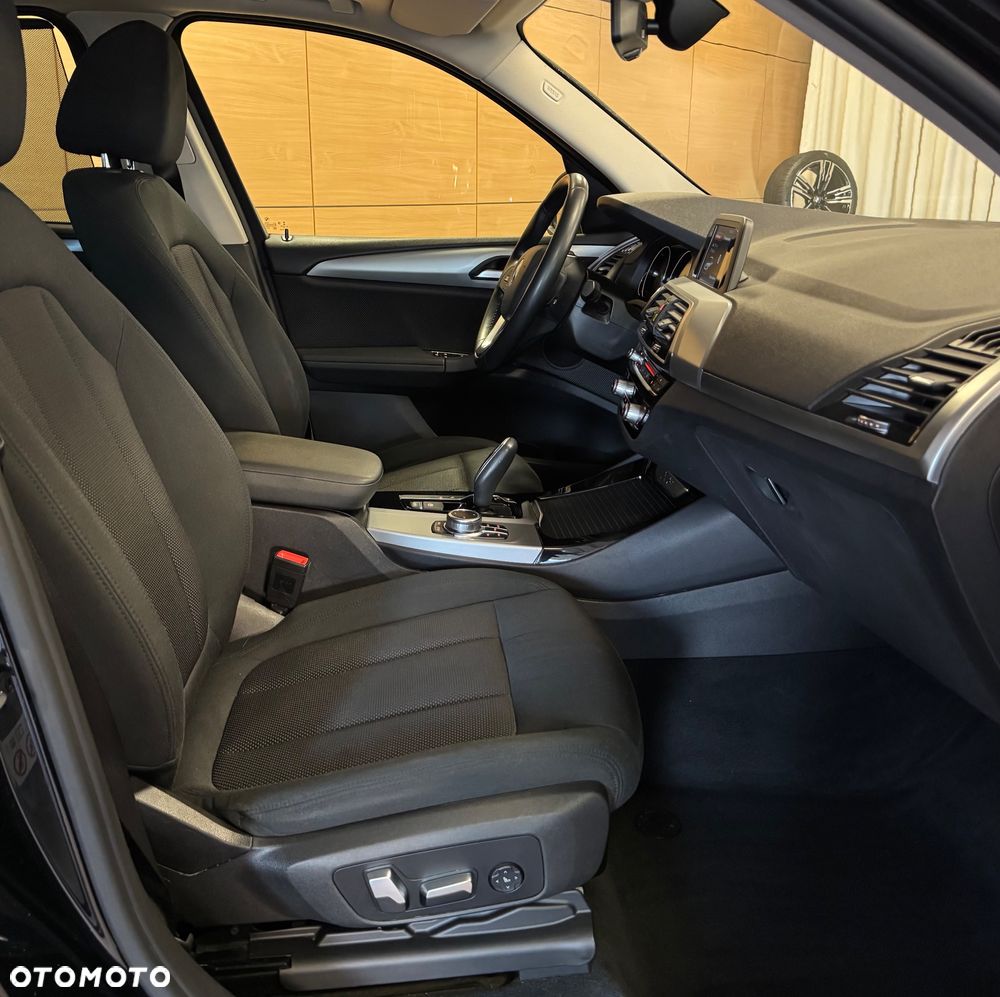 BMW X3 xDrive20d - 13