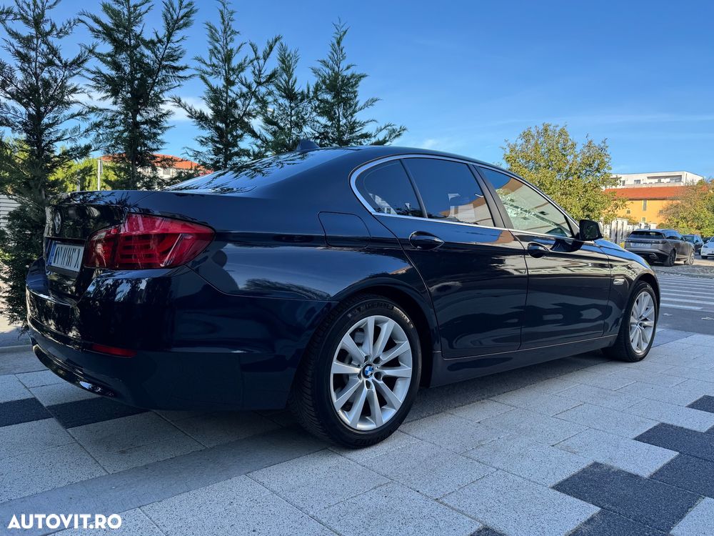 BMW Seria 5 525d xDrive AT - 8