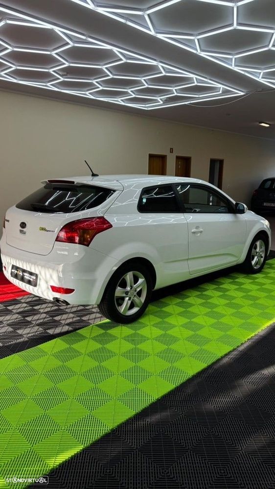Kia Ceed S Coupé 1.4 CVVT EX ISG - 6