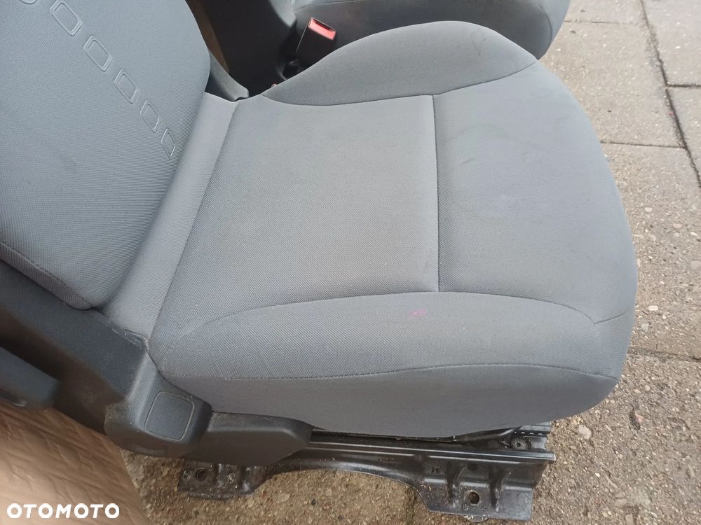 Fotele przód Citroen Berlingo Partner II lift 08-18 - 17