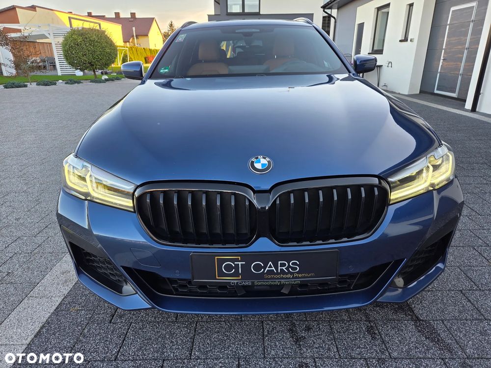 BMW Seria 5 520d xDrive Touring M Sport Edition - 7