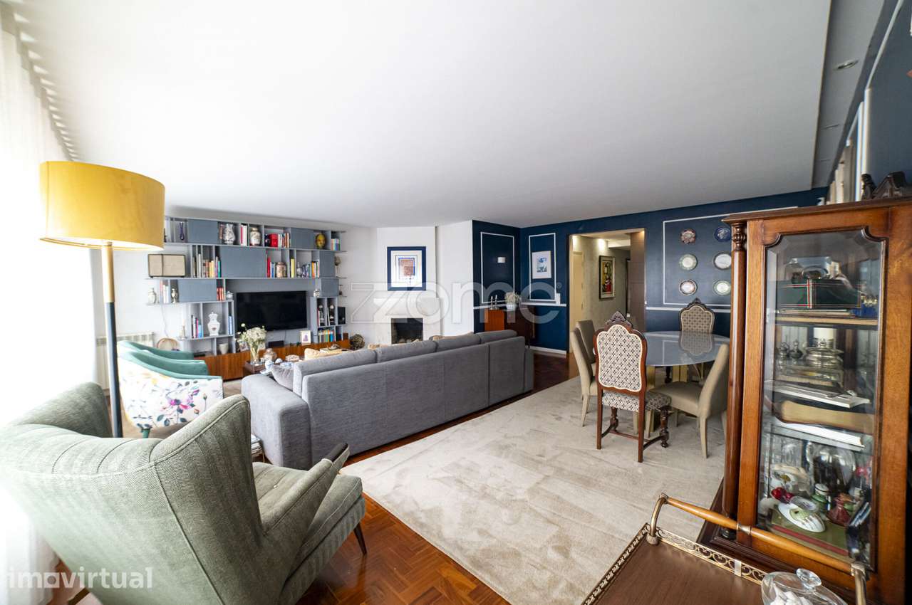 T4 Exclusivo | Totalmente Remodelado | Junto à Avenida da Boavista - Grande imagem: 5/28