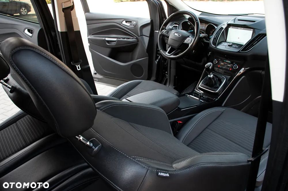 Ford Kuga 1.5 EcoBoost 2x4 Cool & Connect - 30