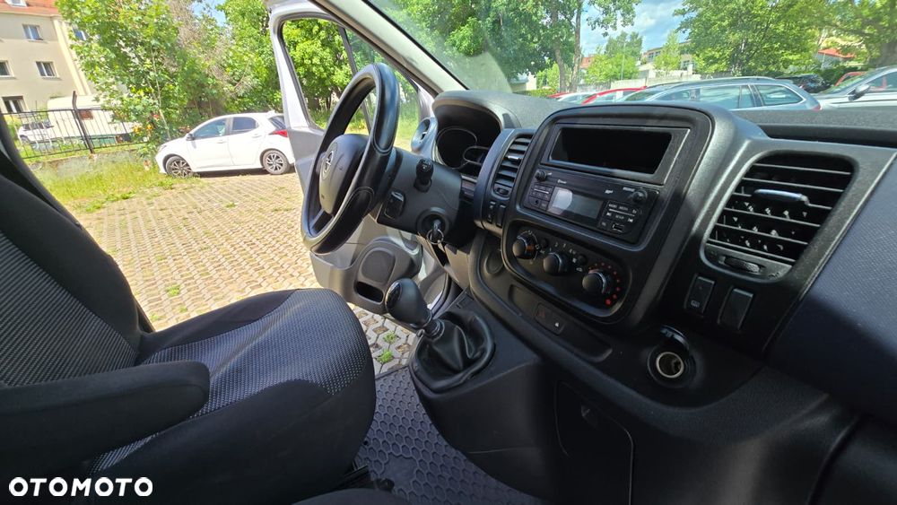 Opel Vivaro L1H1 2.7t Essentia Business - 8