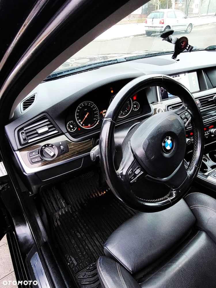 BMW Seria 5 520d xDrive Luxury Line - 11