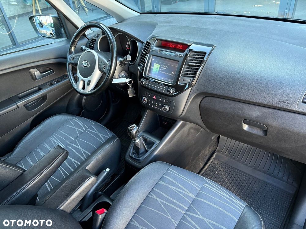 Kia Venga - 16