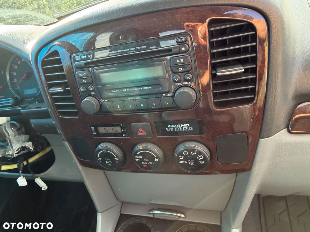 Suzuki Grand Vitara 2.0 Special Edition - 15
