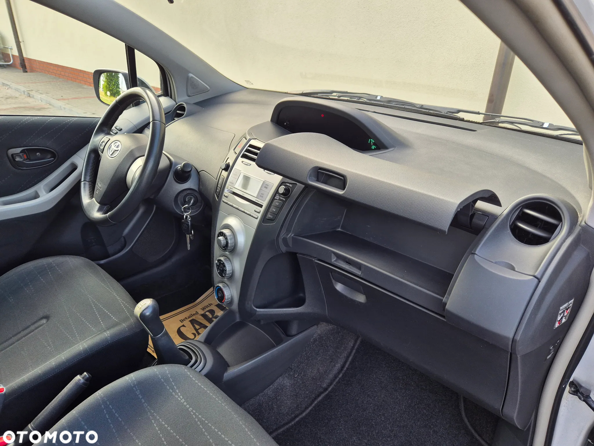 Toyota Yaris 1.0 Premium - 20
