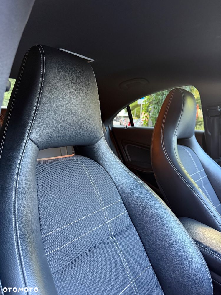 Mercedes-Benz CLA 220 d 4Matic 7G-DCT - 9
