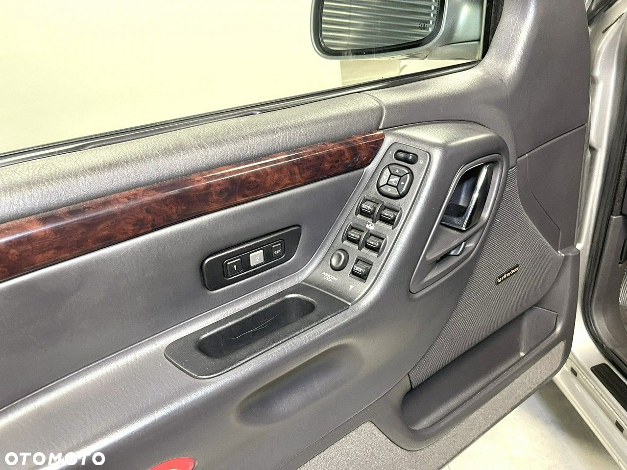 Jeep Grand Cherokee - 15