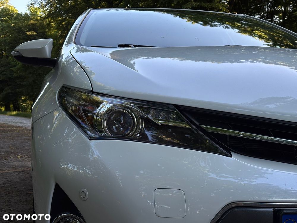 Toyota Auris 1.8 HSD Luna - 6