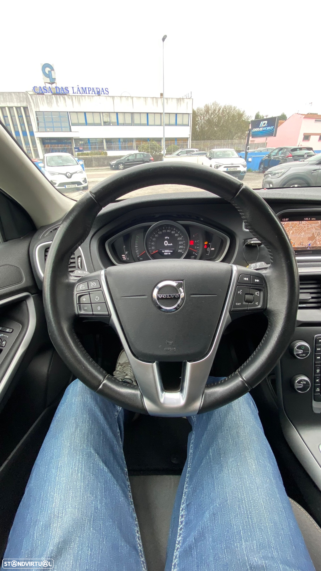 Volvo V40 Cross Country 2.0 D3 Summum - 27