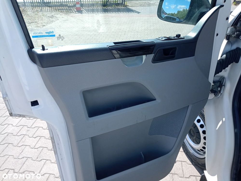 Volkswagen Transporter - 18