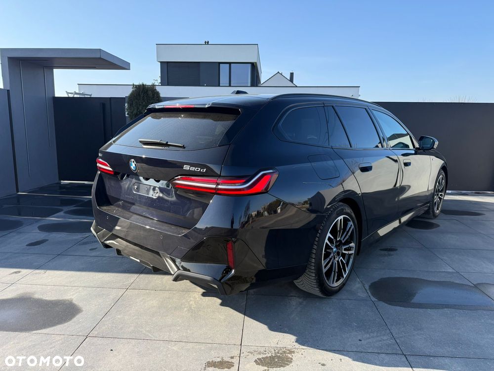 BMW Seria 5 520d - 24