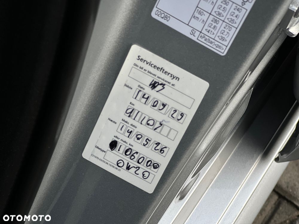 Toyota Corolla 1.8 Hybrid GPF Executive - 40