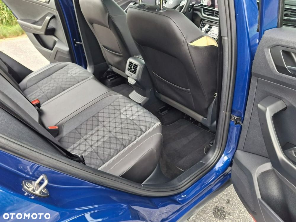 Volkswagen T-Roc - 15