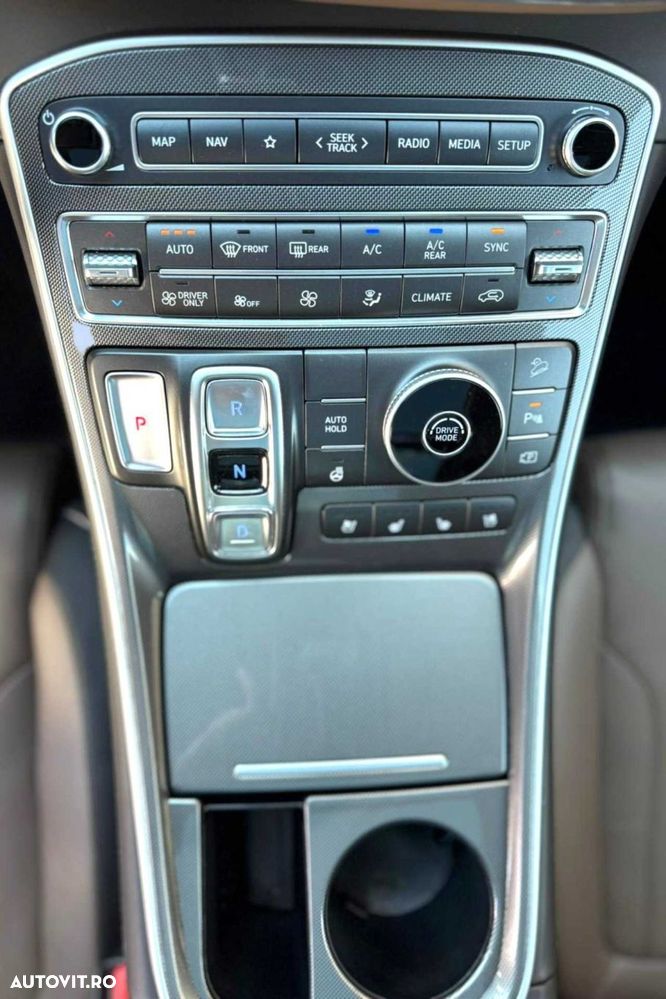 Hyundai Santa Fe - 26